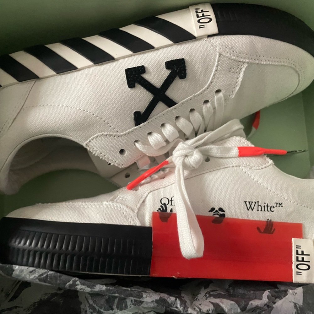 Off whites sneakers